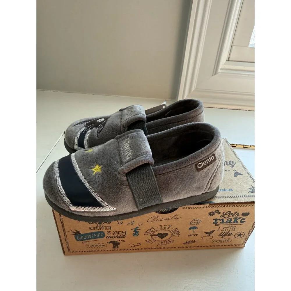 NWB Cienta Baby Shoes Slip On Grey Space Theme Size EU 24 US 7.5 [jb]